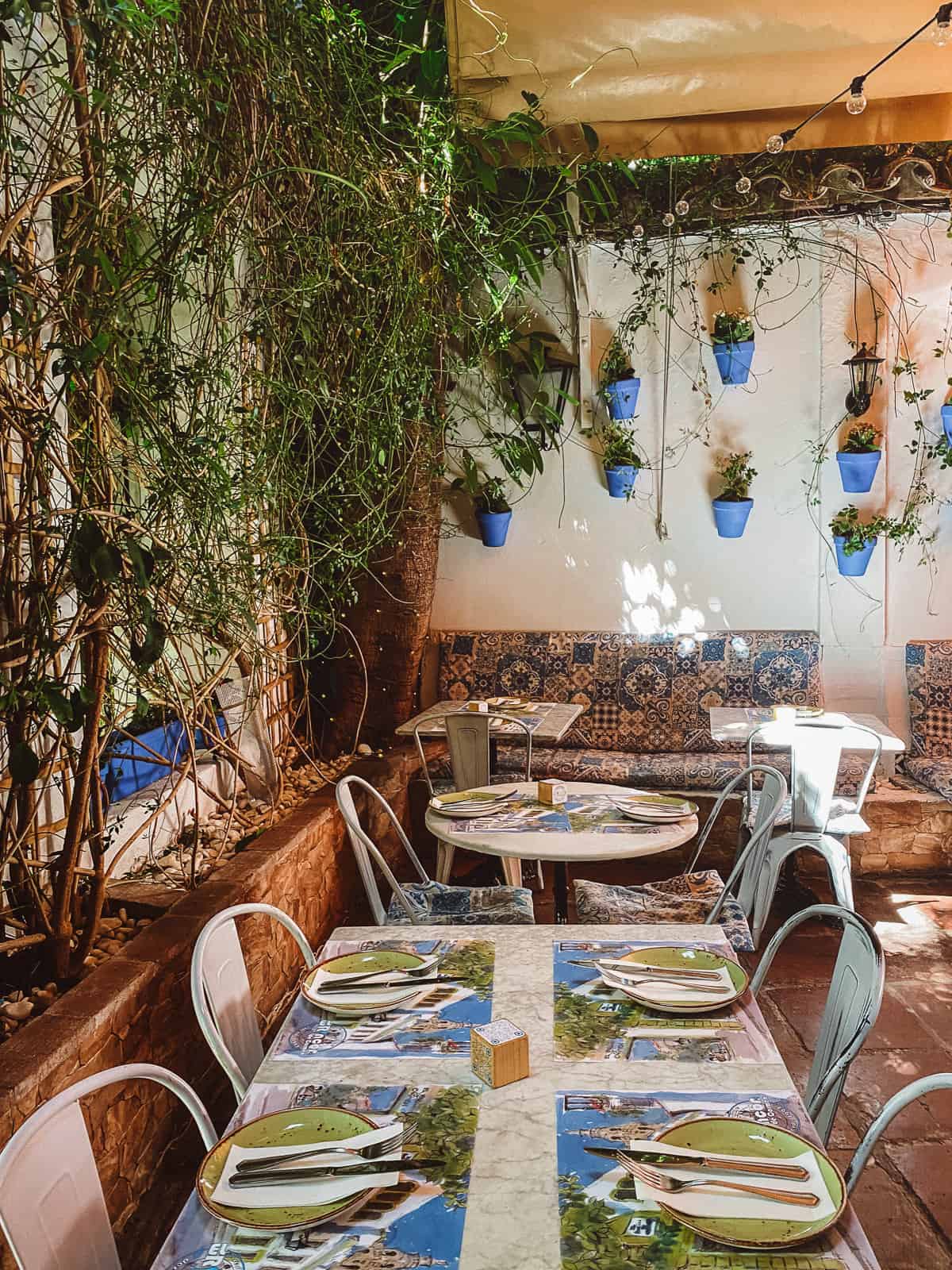 El Rincon de Carmen a cute restaurant with a garden inside