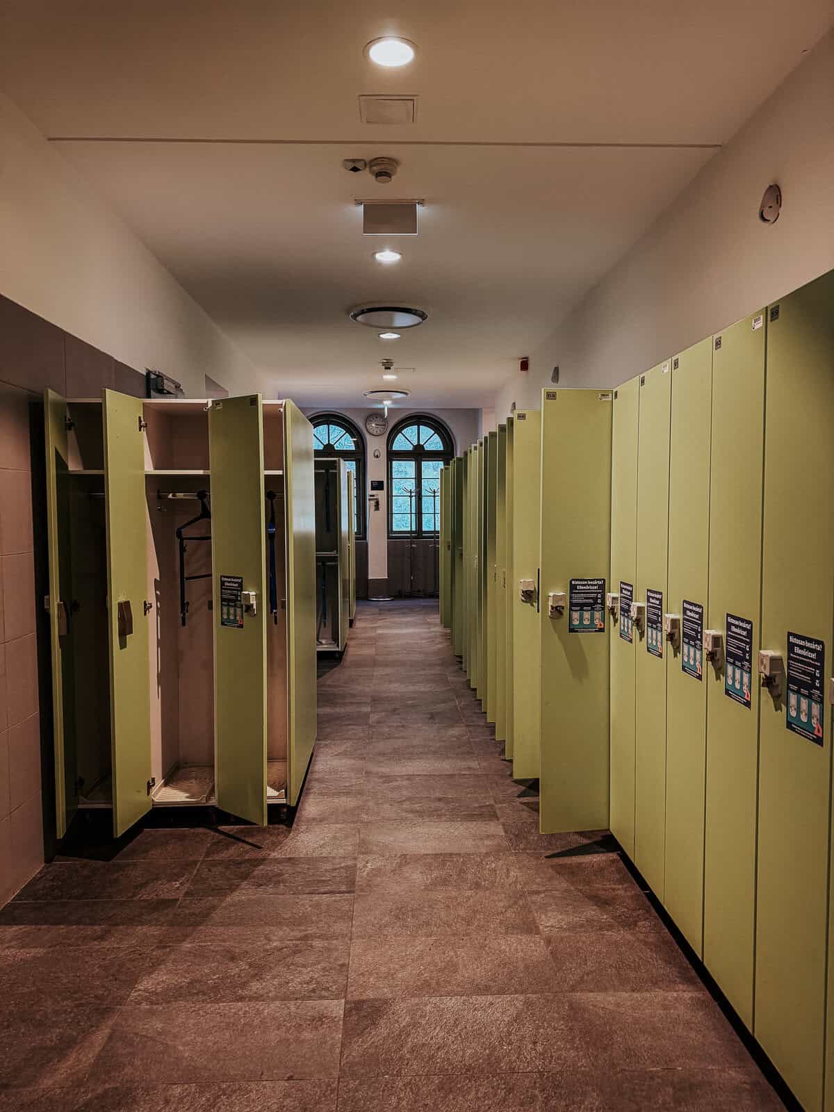 Image showing a locker room with green lockers at Rudas Gyógyfürdő (Rudas Baths), Budapest